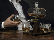 Load image into Gallery viewer, 5pcs Set Creative Antique Boat Shape Decanter Red Wine Whiskey Glass Decanter 1 Bracket 1 Decanter 4 Cup Combination Set